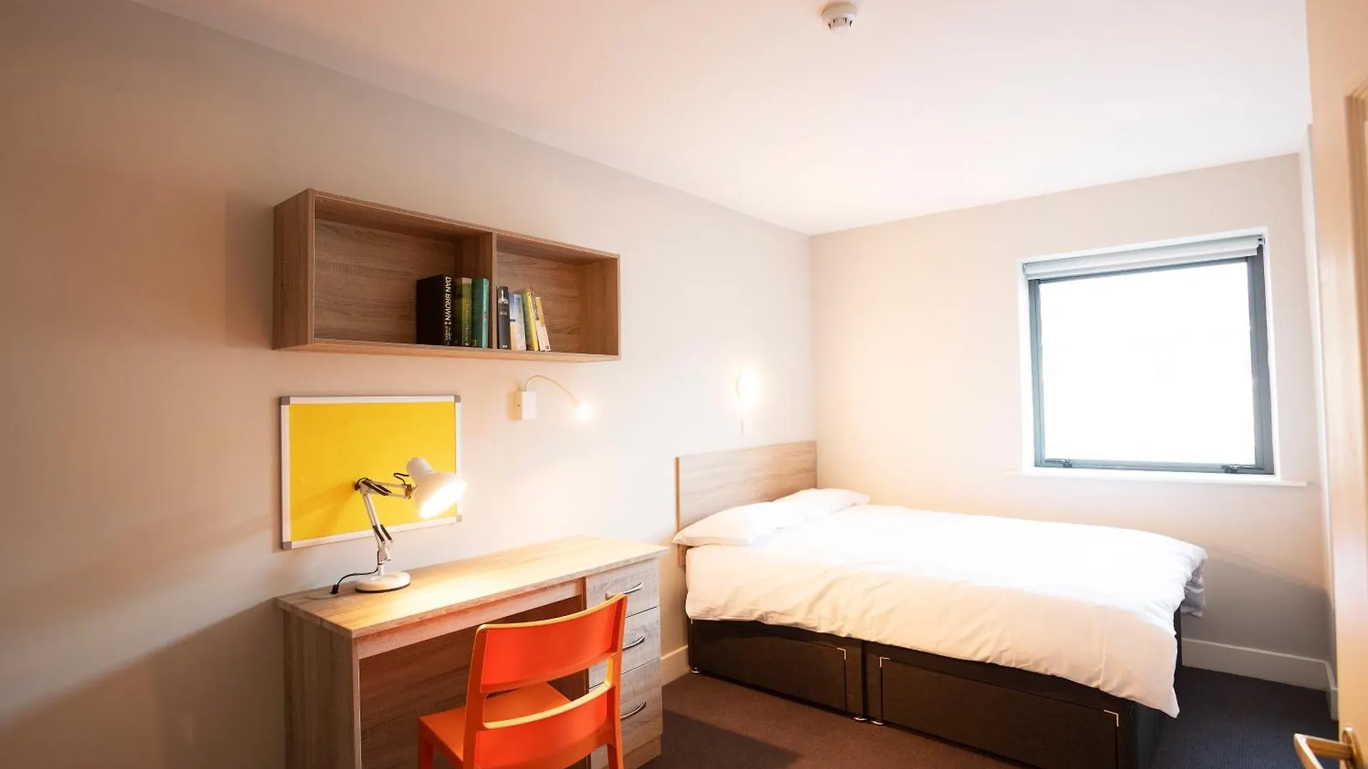 Three Bedroom Apartment - Edward Square Galway 0*,