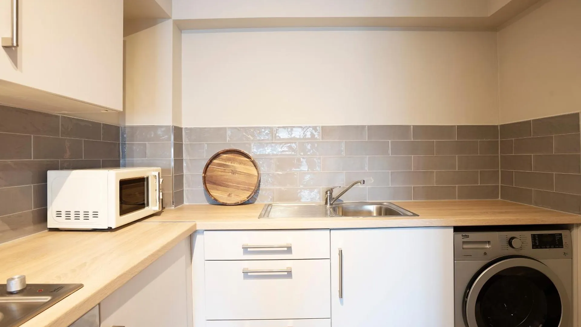 Three Bedroom Apartment - Edward Square Galway Ireland